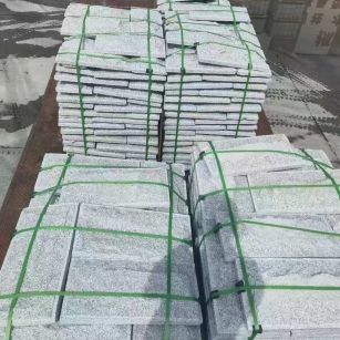 松原 芝麻白蘑菇石装车出货