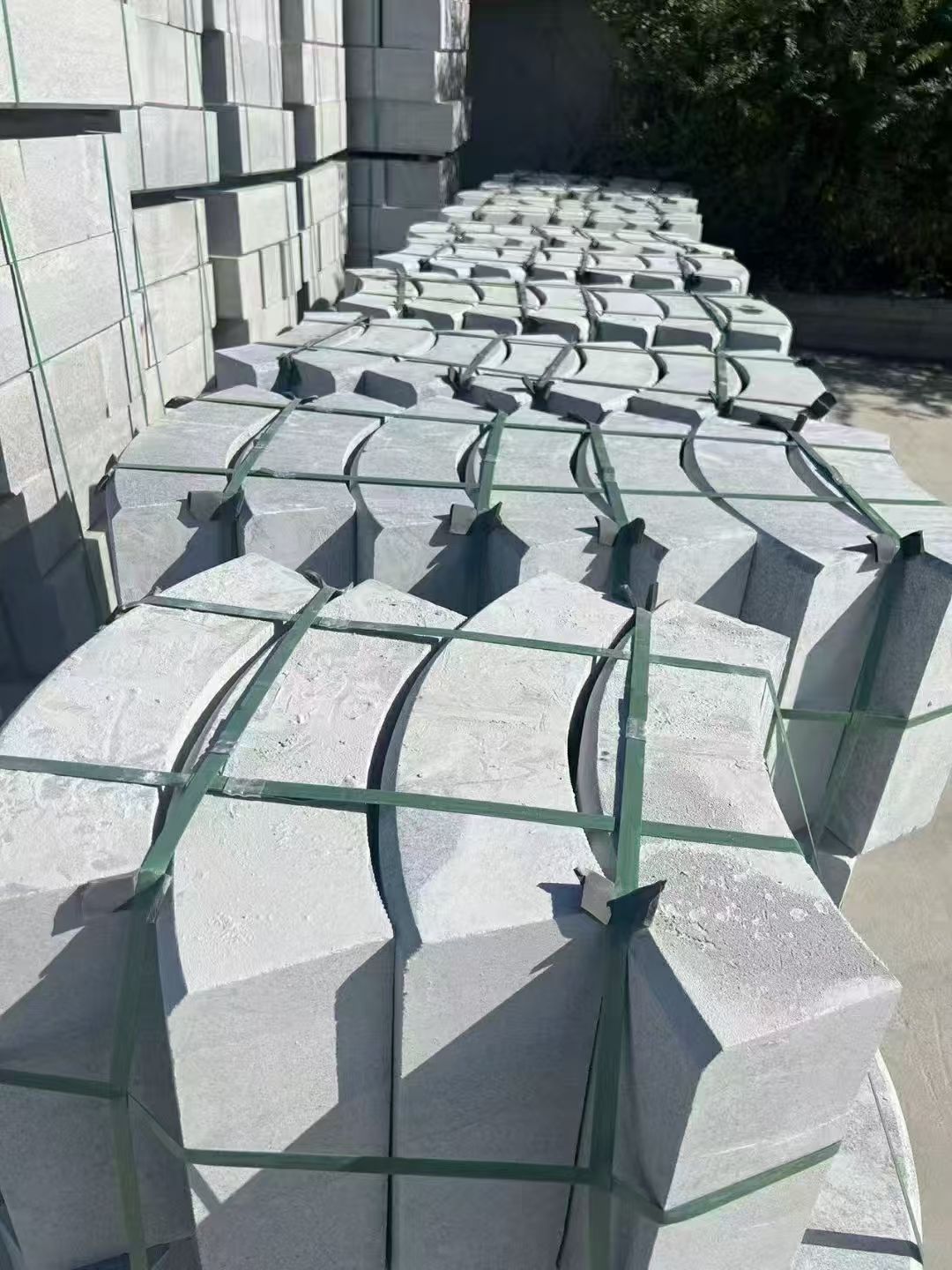 松原 芝麻灰弧形路沿石