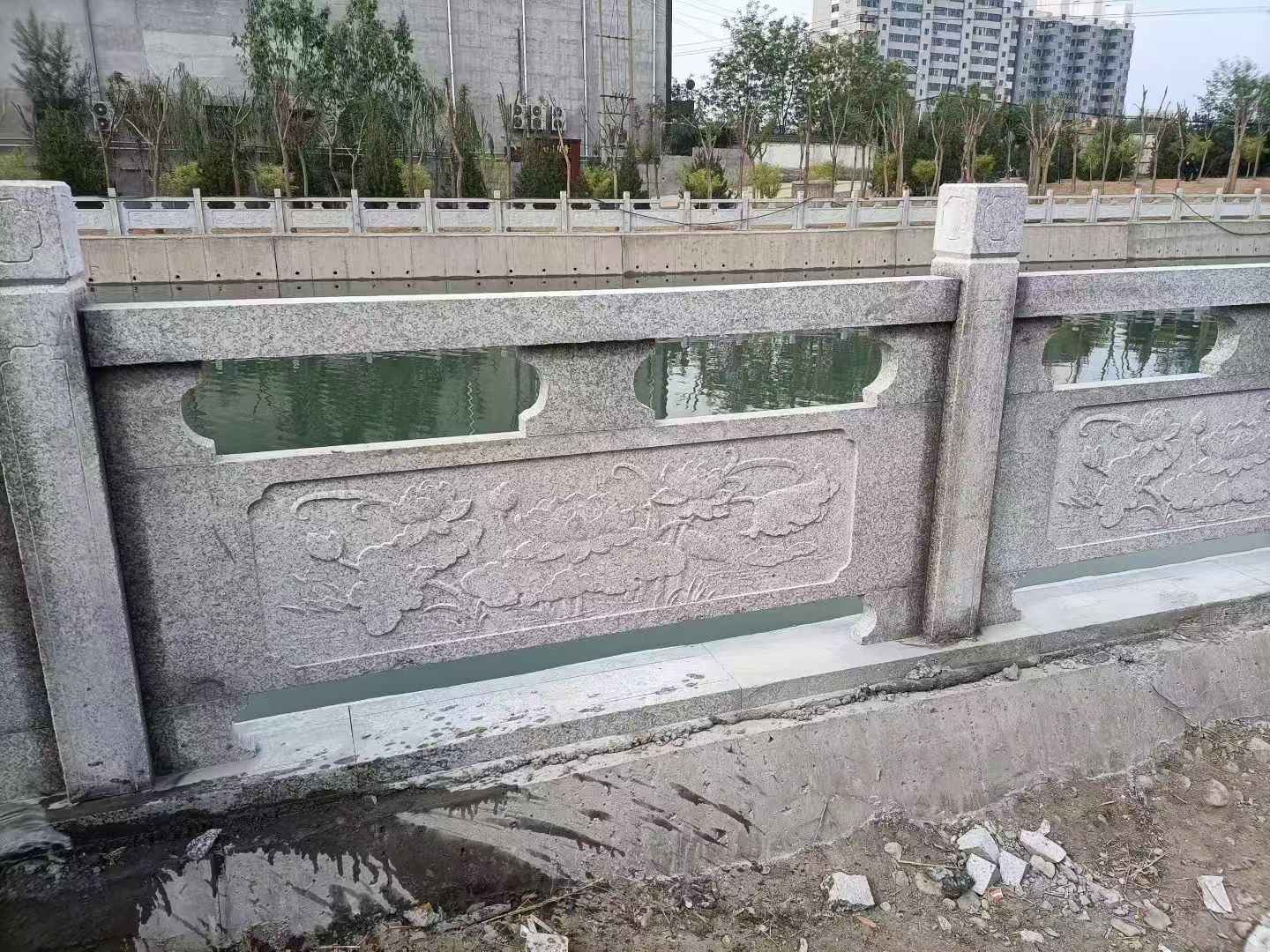 松原 芙蓉白大花桥梁、河道，石材栏杆、围栏、护栏