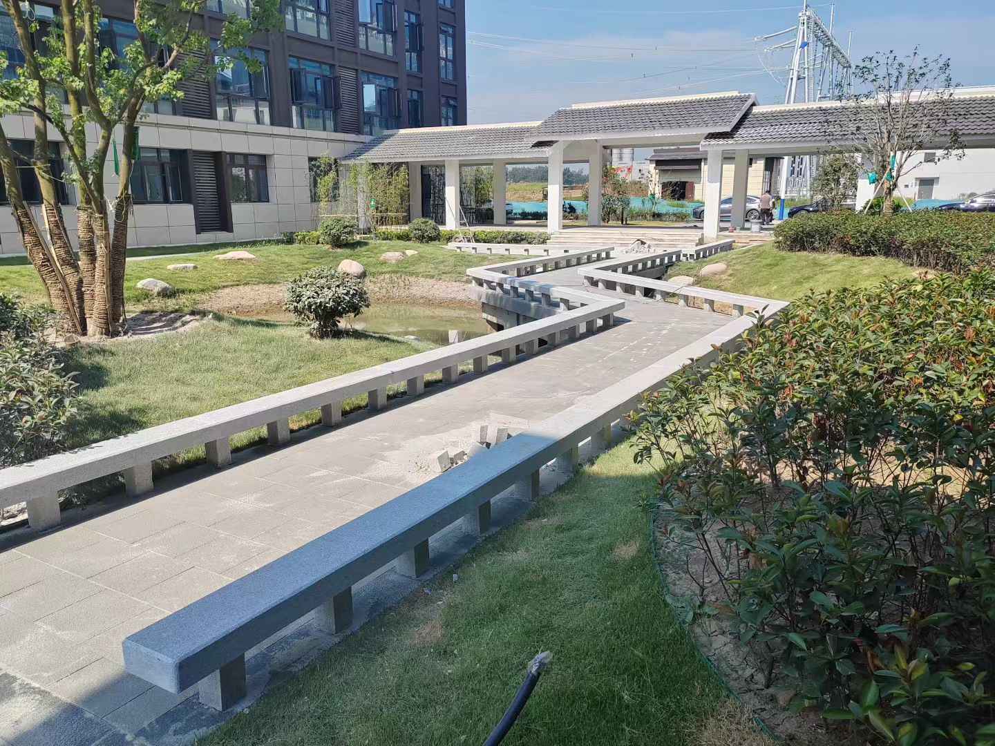 松原 芝麻灰小区坐凳&栏杆安装效果